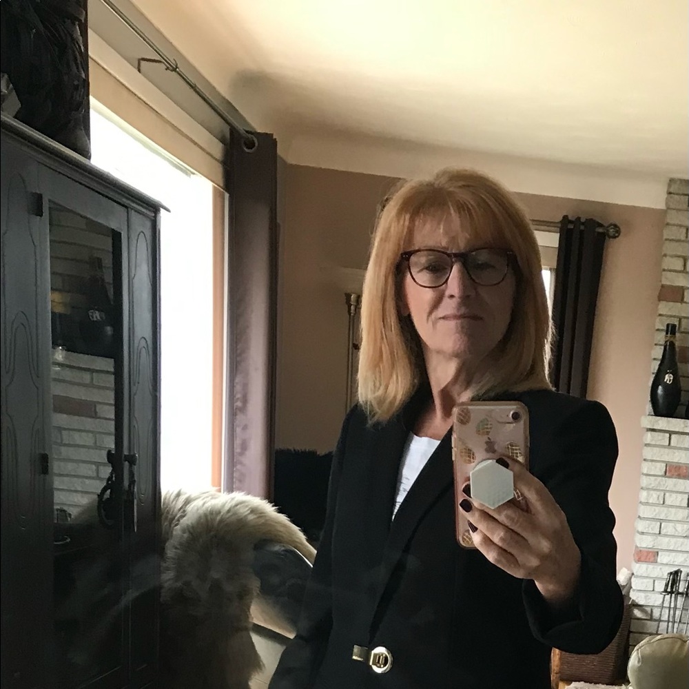 Meet your Posher, Jennifer